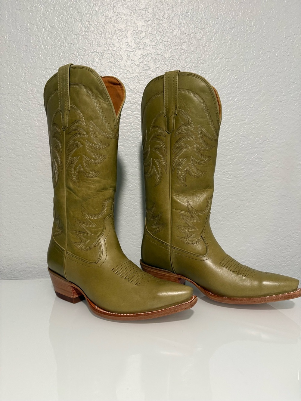 Tecovas The Annie Light Sage Green Leather Cowboy Boots US 8.5